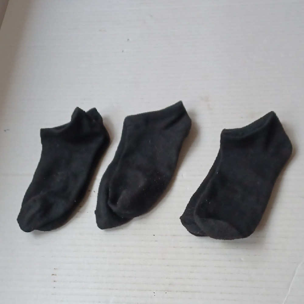 Free Add-on Black Ankle Socks - Set Of 3 Pairs